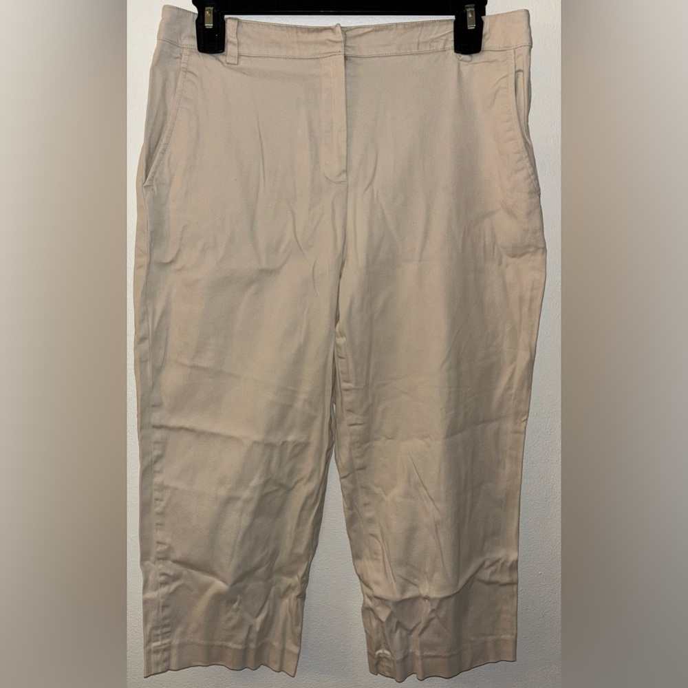 Briggs New York Women’s Size 8 Capri Pants Khaki Beige Tan Cotton 3/4 Casual